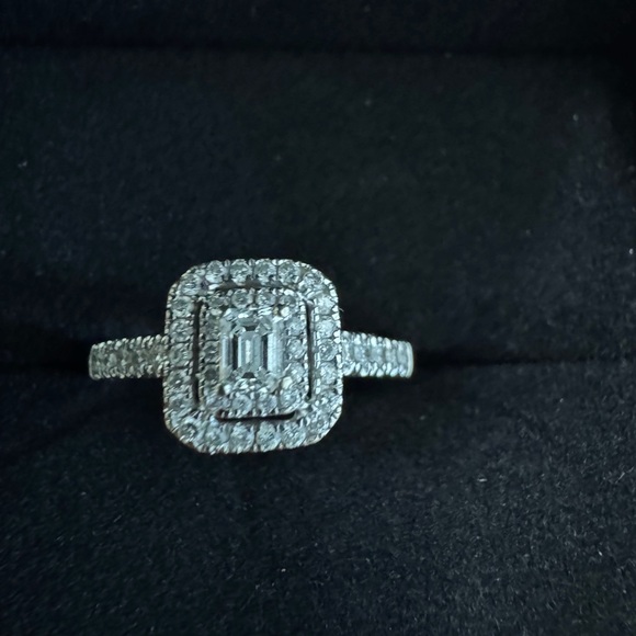 Kay Jewelers Jewelry - Kay Jewelers Silver Halo Diamond Ring